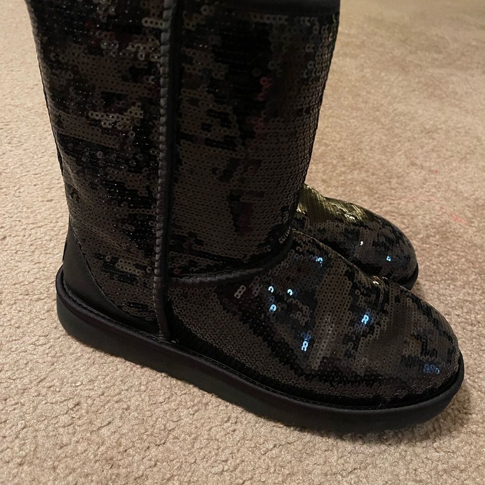 Ugg Classic Short Black Sparkles
